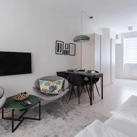Apartment Private Hideaway On Corvin Promenade - 021 Budapest