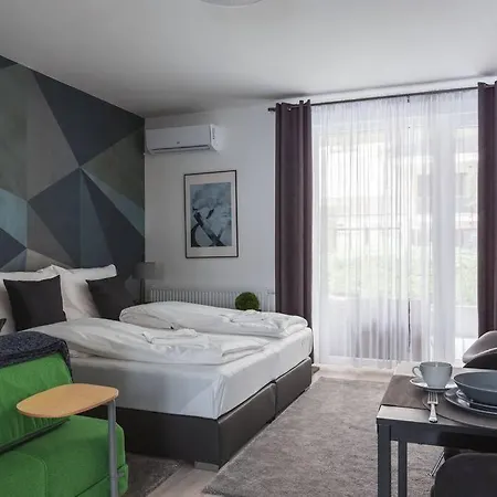 Apartment Private Hideaway On Corvin Promenade - 021 Budapest