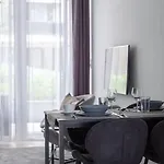 Private Hideaway On Corvin Promenade - 021 布达佩斯